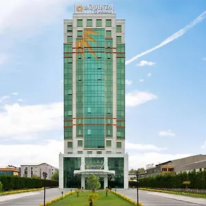 Hotel La Quinta By Wyndham Gunesli *****