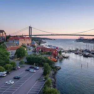 Hotel Quality Waterfront ****